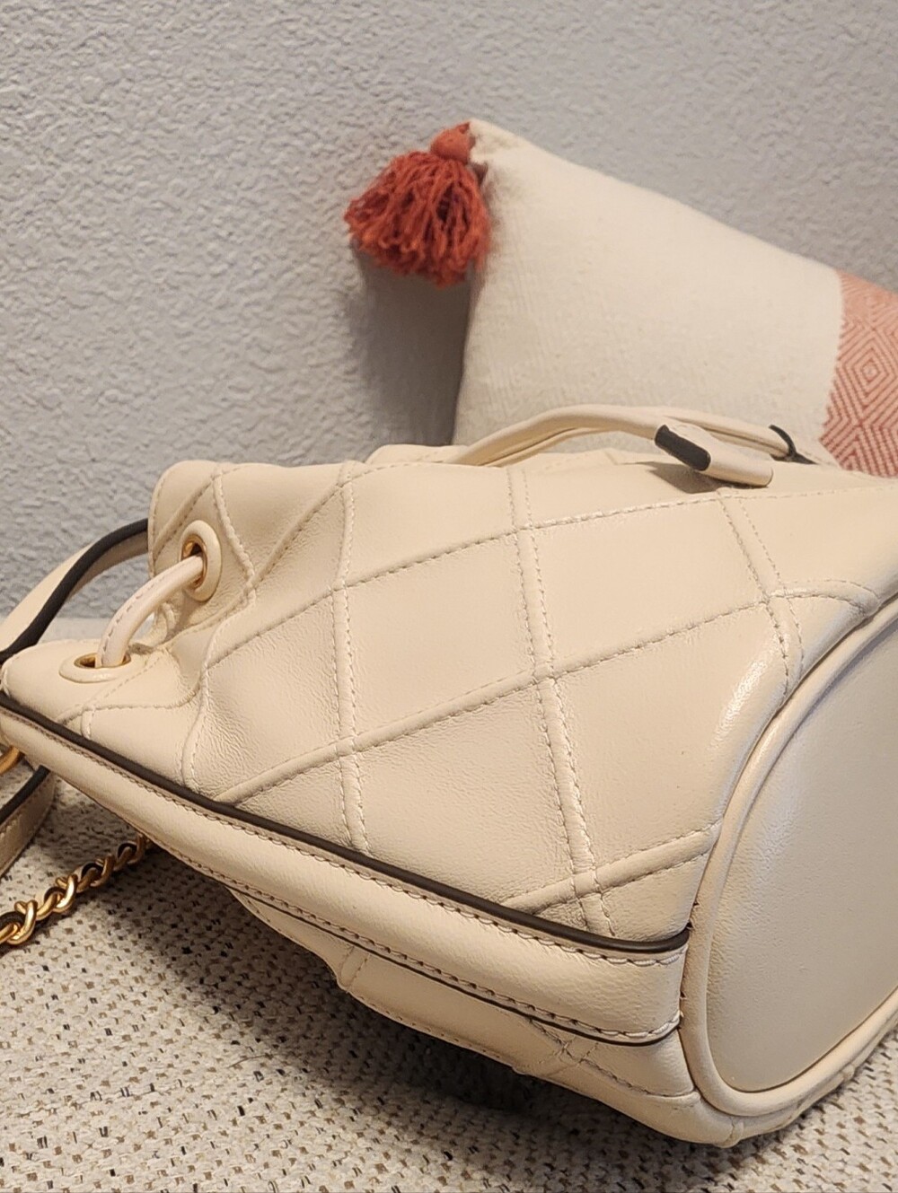 Tory Burch Cream Quilted Drawstring Bucket Bag - Gold Hardware - Picture 8 of 14